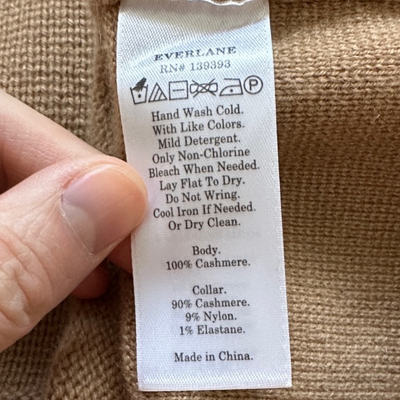 Everlane cashmere cropped square turtleneck sweater - Picture 2 of 3